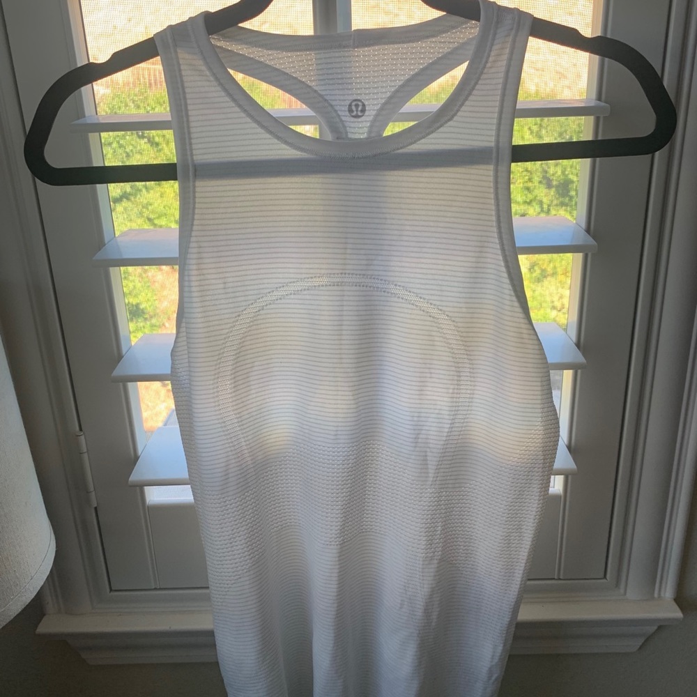 Lululemon tank
